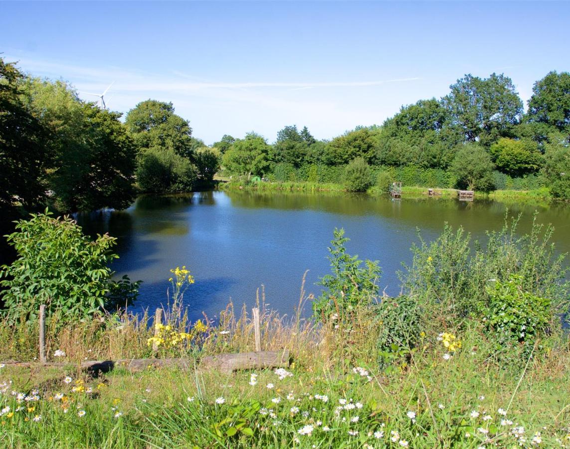 Camping De La Chagnee Saint-Aubin-le-Cloud Exterior foto