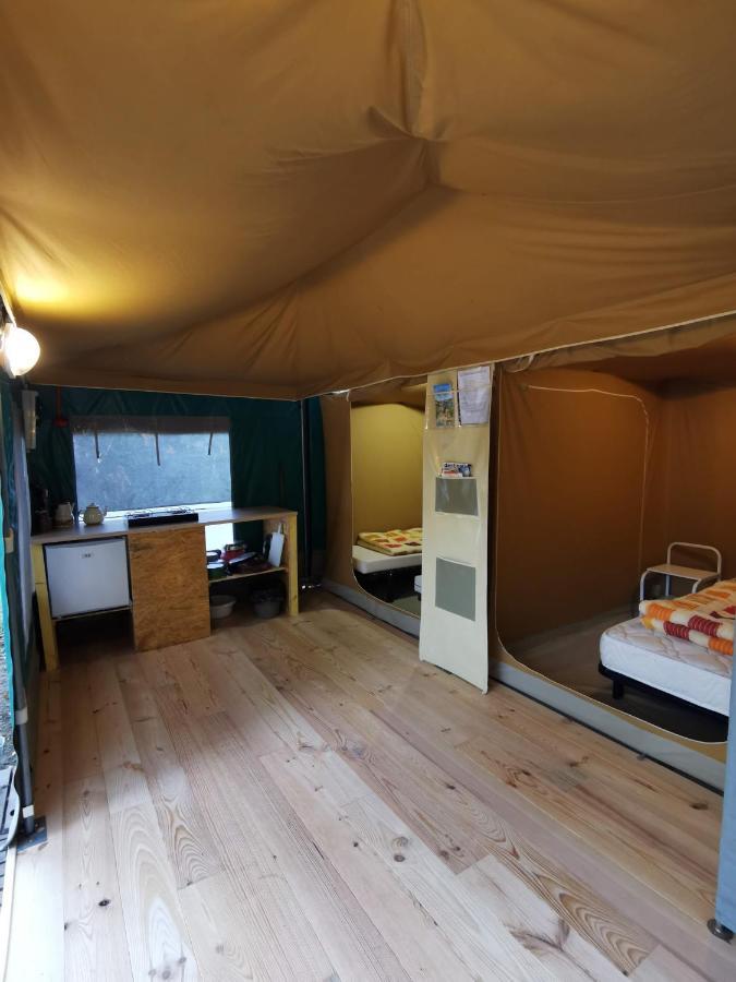 Camping De La Chagnee Saint-Aubin-le-Cloud Exterior foto