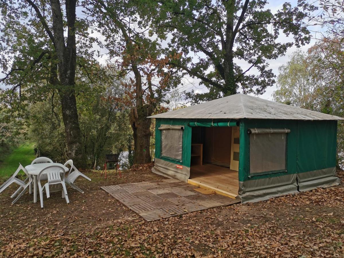 Camping De La Chagnee Saint-Aubin-le-Cloud Exterior foto