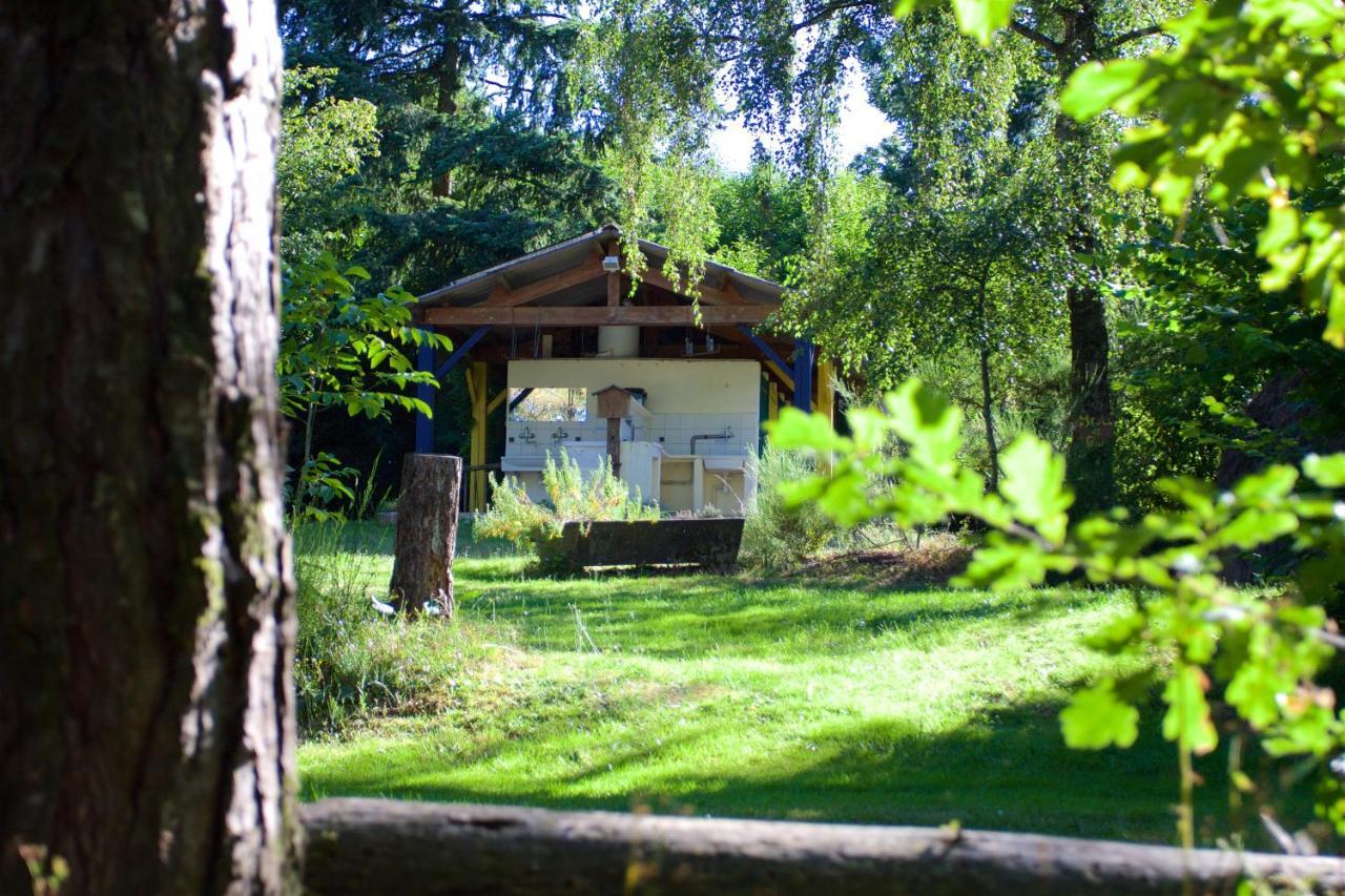 Camping De La Chagnee Saint-Aubin-le-Cloud Exterior foto