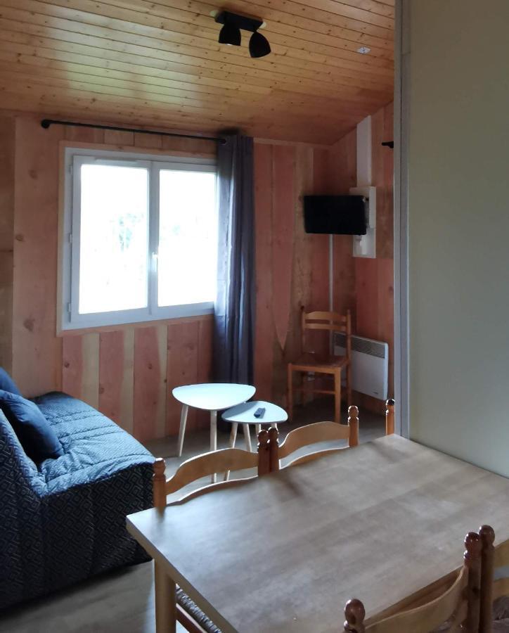 Camping De La Chagnee Saint-Aubin-le-Cloud Exterior foto